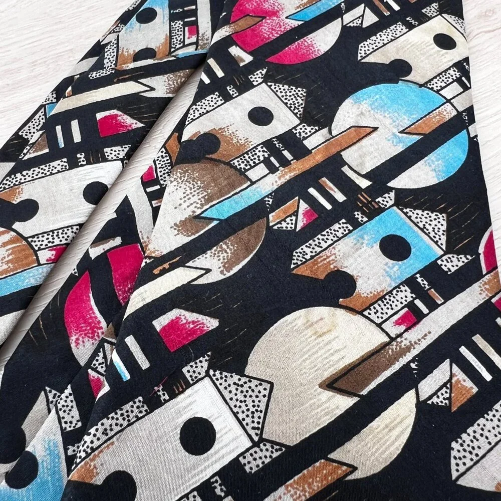 Vintage 80s Maco Matellini 100% Silk Abstract Geometric Print Necktie 55